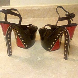 Pleasurer:Red & Black Platform Stiletto Sandals with Studs / Zipper Embellishmen